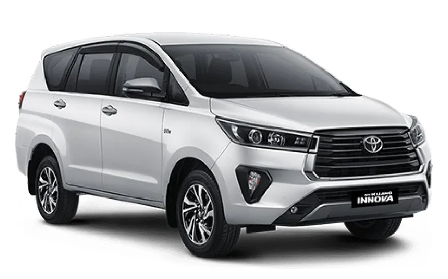 Toyota Innova Reborn putih